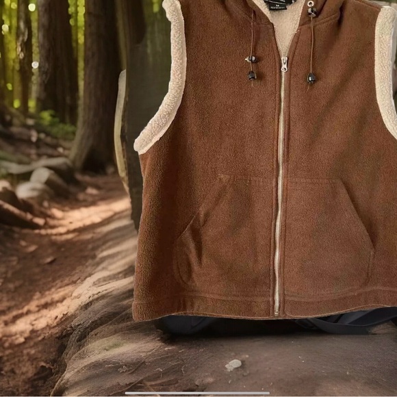 Coaco New York Jackets & Blazers - Coaco New York Women’s Fleece Vest Med Hooded Brown Pockets Full Metal Zipper